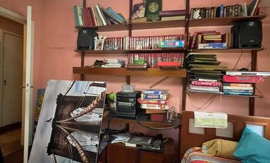 PH venta al frente con entrada independiente de 3 ambiente con cochera y patio  - Wilde