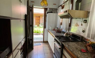 PH venta al frente con entrada independiente de 3 ambiente con cochera y patio  - Wilde