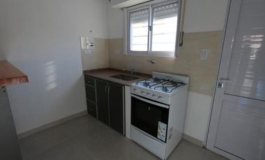 Casa en venta - 3 Dormitorios 1 Baño - Costa Azul