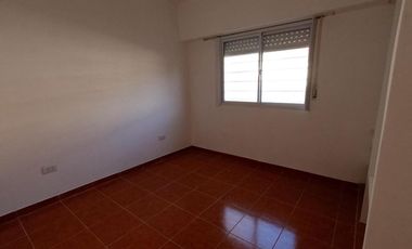 Casa en venta - 3 Dormitorios 1 Baño - Costa Azul