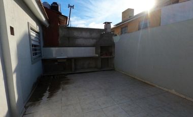 Casa en venta - 3 Dormitorios 1 Baño - Costa Azul