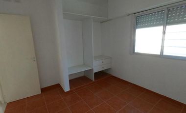 Casa en venta - 3 Dormitorios 1 Baño - Costa Azul