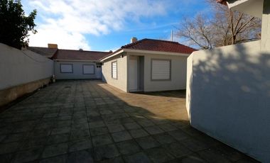 Casa en venta - 3 Dormitorios 1 Baño - Costa Azul