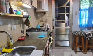 AV. Montevideo n° 88 entre calles 32 y 33 Berisso