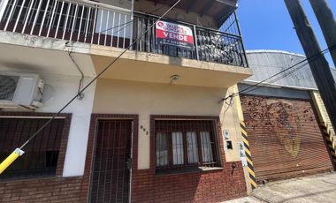 Departamento 3 Ambientes con 2 Baños y Patio - Wilde