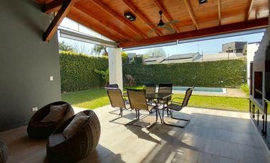 Casa 4D en venta en Barrio Las Marias, Av Fanzolato al 100, Yerba Buena