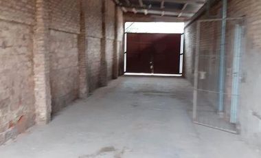 Casa en venta - 2 Dormitorios 1 Baño - Cochera - 528Mts2 - Chivilcoy