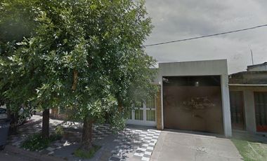Casa en venta - 2 Dormitorios 1 Baño - Cochera - 528Mts2 - Chivilcoy