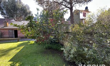 Casa en venta - 3 Dormitorios 2 Baños - Cochera - 300Mts2 - Santa Clara del Mar