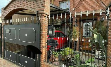 NUEVO PRECIO!!! Inmejorable Dúplex en Luis Guillón!! Pedro Zanni 737.