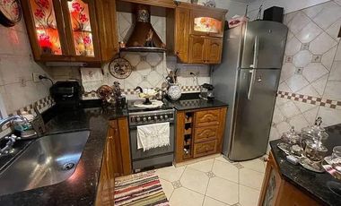 NUEVO PRECIO!!! Inmejorable Dúplex en Luis Guillón!! Pedro Zanni 737.