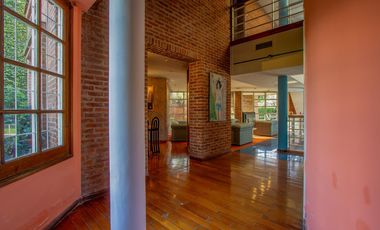 VENTA CASA 9 AMBIENTES - PILETA - LOTE PROPIO - BANFIELD