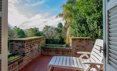 VENTA CASA 9 AMBIENTES - PILETA - LOTE PROPIO - BANFIELD