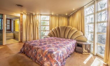 VENTA CASA 9 AMBIENTES - PILETA - LOTE PROPIO - BANFIELD