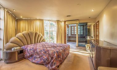 VENTA CASA 9 AMBIENTES - PILETA - LOTE PROPIO - BANFIELD