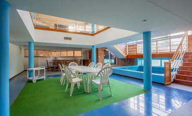 VENTA CASA 9 AMBIENTES - PILETA - LOTE PROPIO - BANFIELD