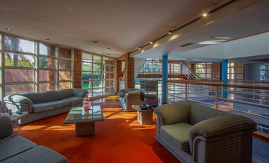 VENTA CASA 9 AMBIENTES - PILETA - LOTE PROPIO - BANFIELD