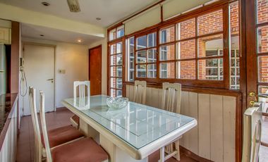 VENTA CASA 9 AMBIENTES - PILETA - LOTE PROPIO - BANFIELD