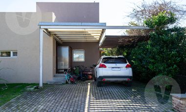 Casa en venta Barrio Santa Juana, Canning