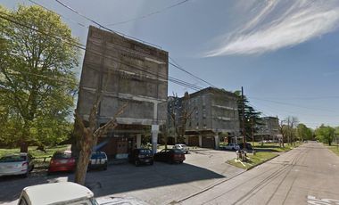 Departamento en venta - 2 dormitorios 1 baño - cochera - 48mts2 - Tolosa