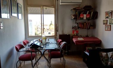 Departamento en venta - 2 dormitorios 1 baño - cochera - 48mts2 - Tolosa