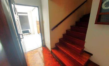 Venta Casa 8 Ambientes con cochera para 4 autos  en Hurlingham