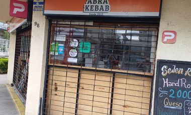 UBICADO EN PLENA ESQUINA DE CALLE PRINCIPAL EN VIÑA DEL MAR