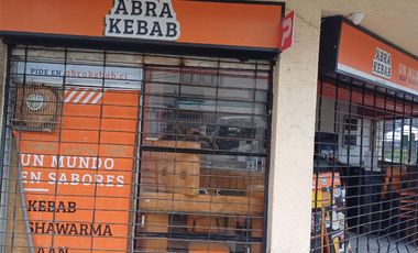 UBICADO EN PLENA ESQUINA DE CALLE PRINCIPAL EN VIÑA DEL MAR