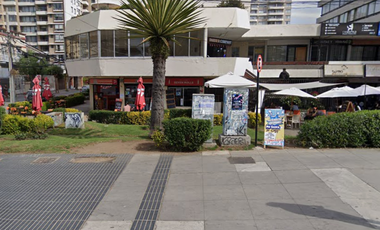 UBICADO EN PLENA ESQUINA DE CALLE PRINCIPAL EN VIÑA DEL MAR