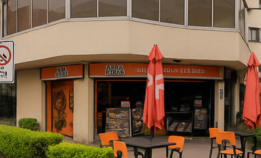 UBICADO EN PLENA ESQUINA DE CALLE PRINCIPAL EN VIÑA DEL MAR