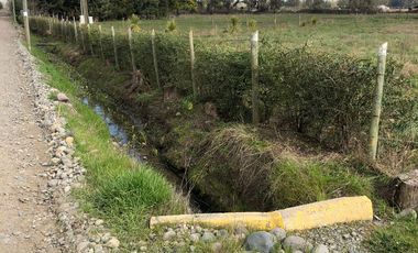VENDE PARCELA Y CASA EN CONSTRUCCION EL ARROYO SAN CARLOS