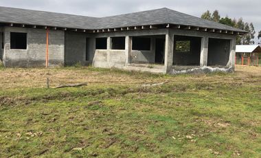 VENDE PARCELA Y CASA EN CONSTRUCCION EL ARROYO SAN CARLOS