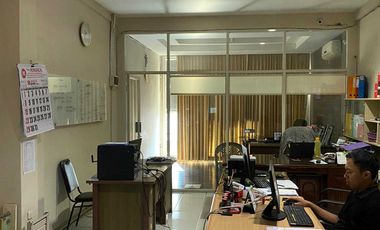 Ruko 4 Lantai Manyar Kertoarjo