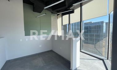 Oficina en VENTA en Jurica  - (3)