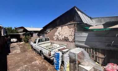 Venta de amplio terreno con dos casas, Sebastopol