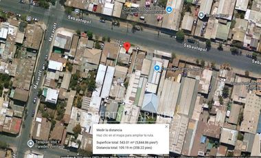 Venta de amplio terreno con dos casas, Sebastopol