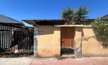 Venta de amplio terreno con dos casas, Sebastopol