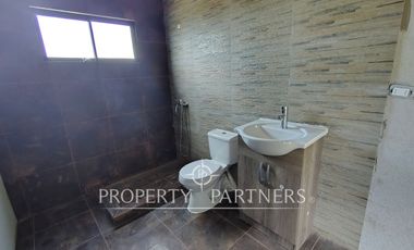 Casa Nueva en Loteo Los Olivos