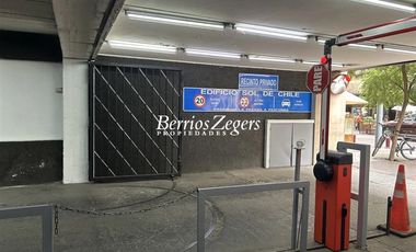 Estacionamiento en Arriendo en Edificio Sol de Chile
