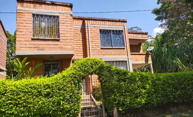 VENTA DE CASA CAMPESTRE SAN JERÓNIMO ANTIOQUIA