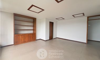 Oficina en arriendo, sector Av. Alberto Mendoza, Manizales
