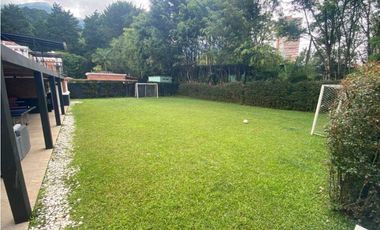 VENTA DE CASA EN EL POBLADO, SECTOR EL TESORO.