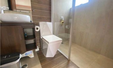 VENTA DE CASA EN EL POBLADO, SECTOR EL TESORO.