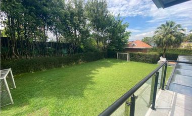 VENTA DE CASA EN EL POBLADO, SECTOR EL TESORO.