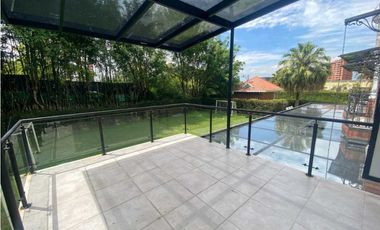 VENTA DE CASA EN EL POBLADO, SECTOR EL TESORO.