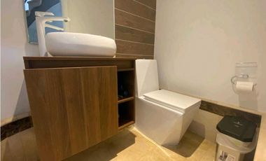 VENTA DE CASA EN EL POBLADO, SECTOR EL TESORO.