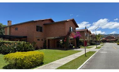 Casa para la venta en unidad cerrada en el retiro