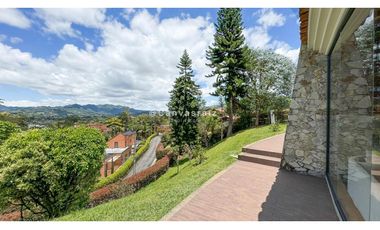 EN VENTA CASA CAMPESTRE DE LUJO EN FIZEBAD, EL RETIRO