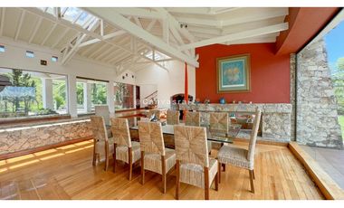 EN VENTA CASA CAMPESTRE DE LUJO EN FIZEBAD, EL RETIRO