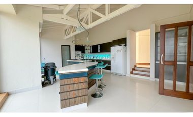EN VENTA CASA CAMPESTRE DE LUJO EN FIZEBAD, EL RETIRO